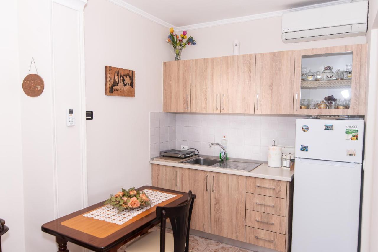 Erla'S Apartment Тирана Екстериор снимка