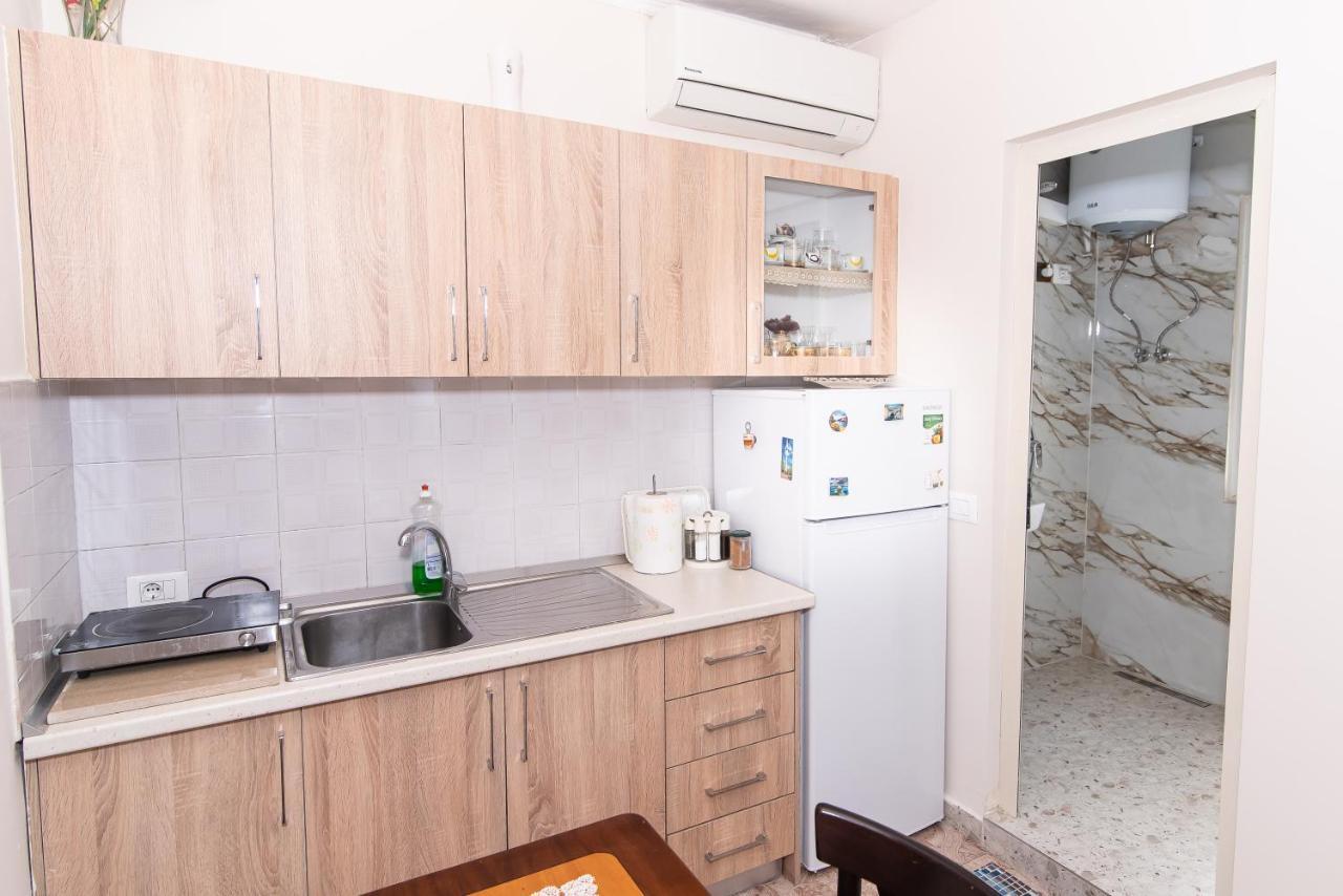 Erla'S Apartment Тирана Екстериор снимка