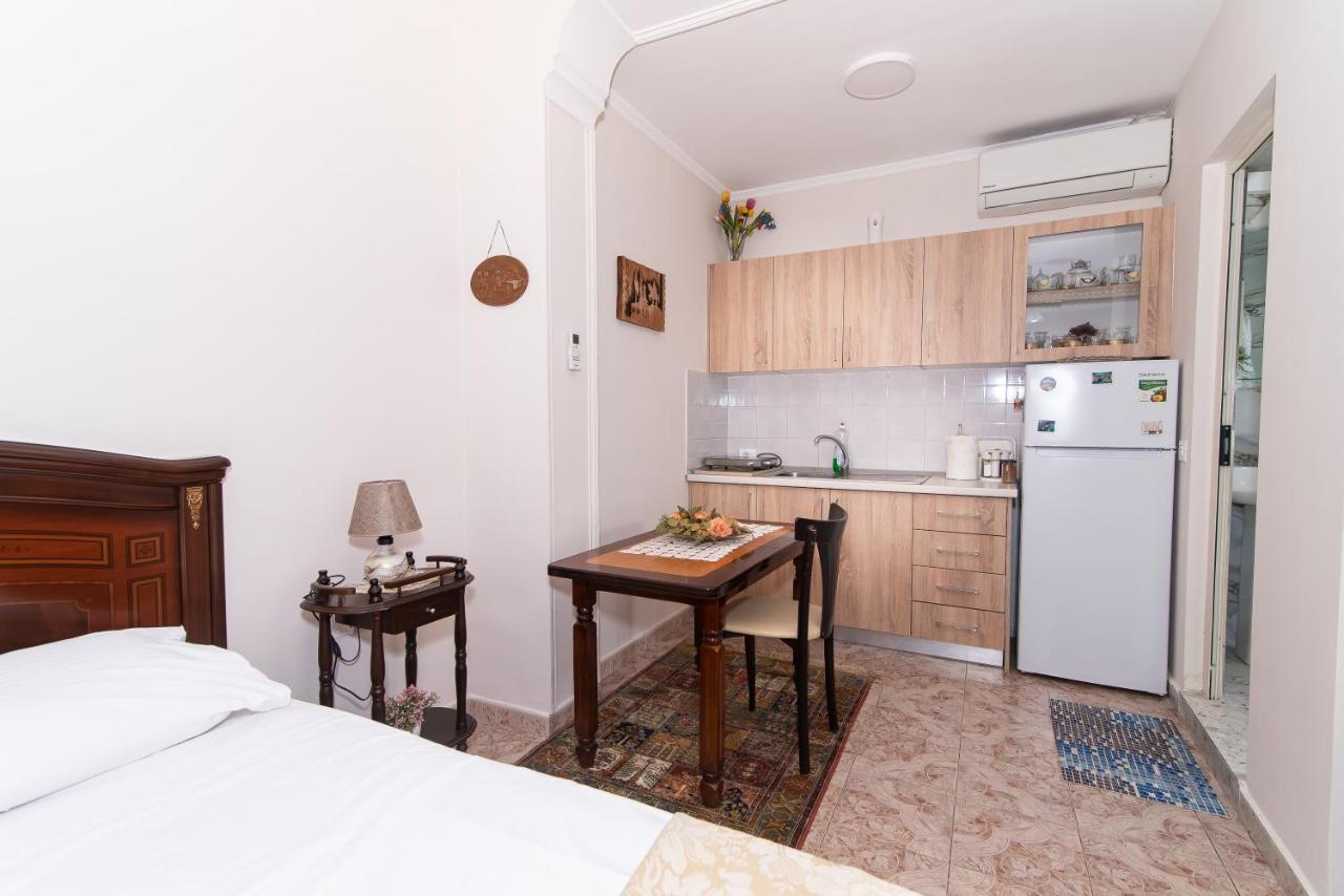 Erla'S Apartment Тирана Екстериор снимка